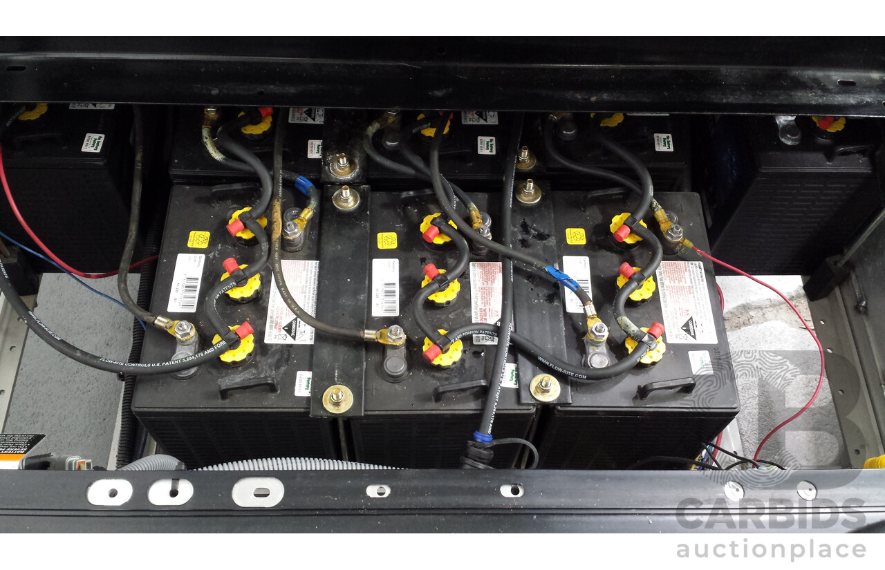 Club Car Turf 2 Carryall Electric Cart