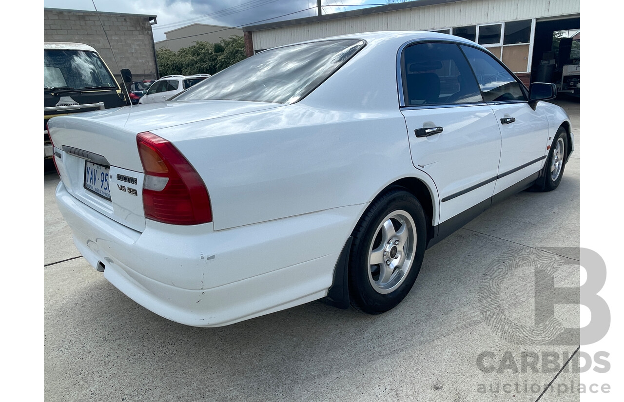 9/1999 Mitsubishi Magna Executive TH 4d Sedan White 3.5L