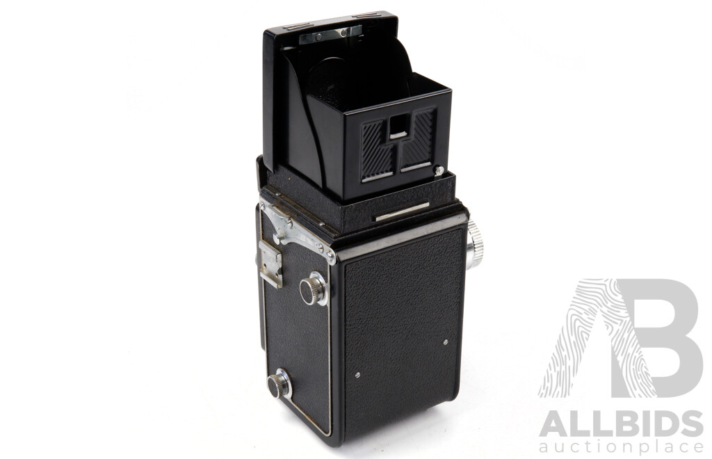 Vintage Yashica Flex Camera in - Lot 1469744 | ALLBIDS