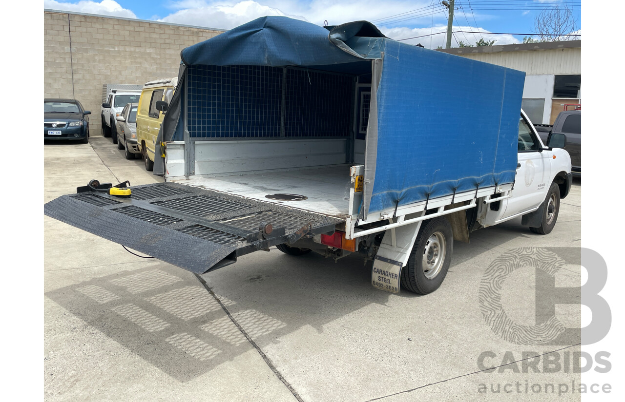 6/2004 Nissan Navara DX (4x2) D22 C/Chas White 2.4L