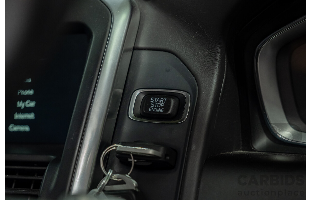 10/2015 Volvo XC60 D5 AWD Luxury DZ MY16 4d Wagon White 2.4L Turbo Diesel