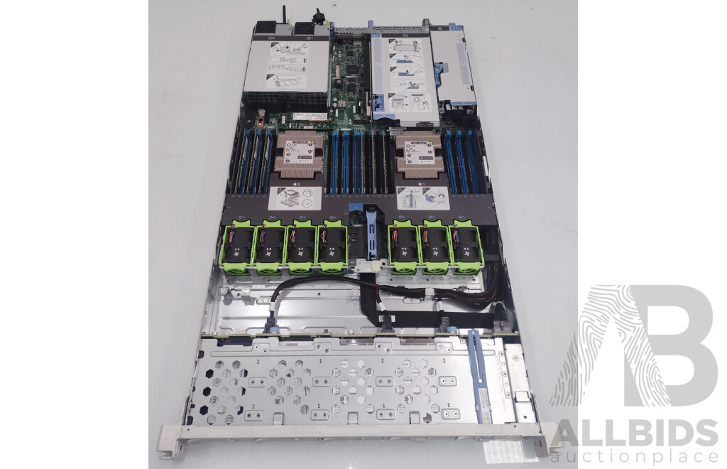 Cisco HyperFlex HX220c Edge M5 Dual Intel Xeon GOLD (6142) 2.6GHz-3.7GHz 16-Core CPU 1RU Server w/ 192GB DDR4 2666MHz