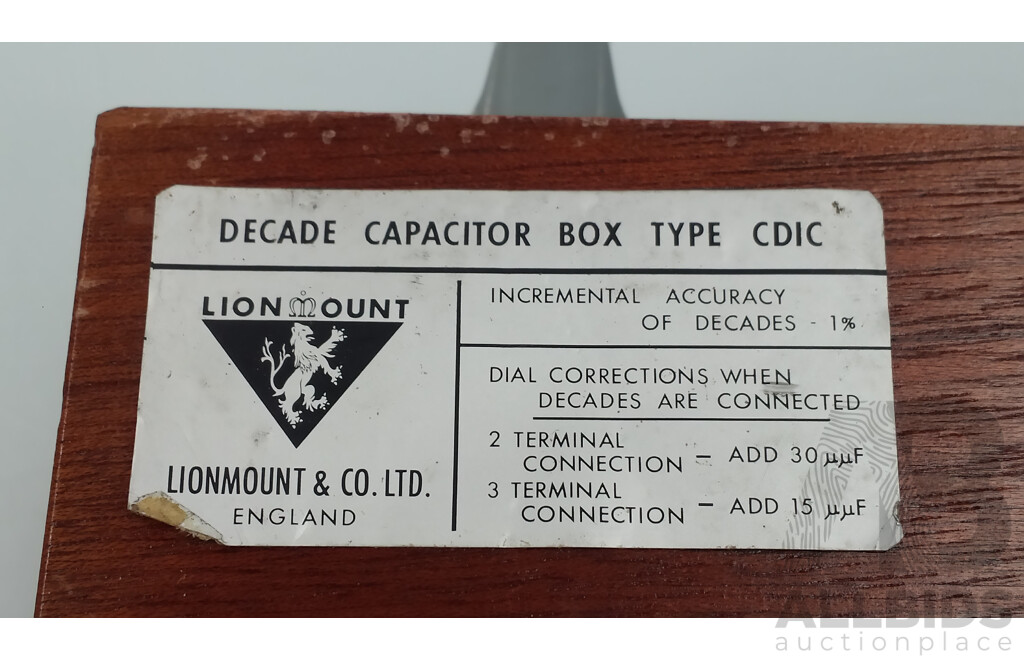 Lionmount & Co Decade Capacitor Box - Type CDIC