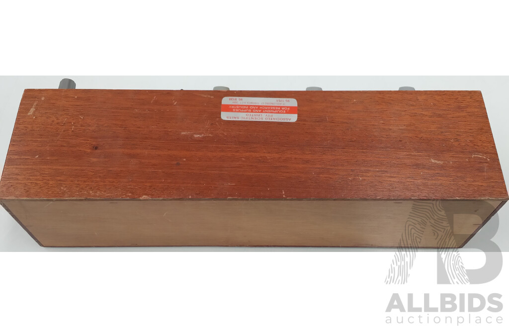 Lionmount & Co Decade Capacitor Box - Type CDIC