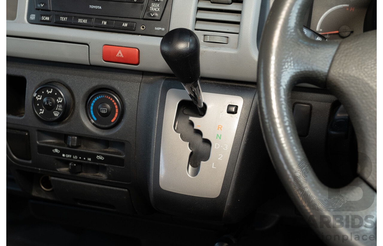 4/2007 Toyota Hiace Commuter KDH223R MY07 Bus White 3.0L Turbo Diesel - 12 Seater