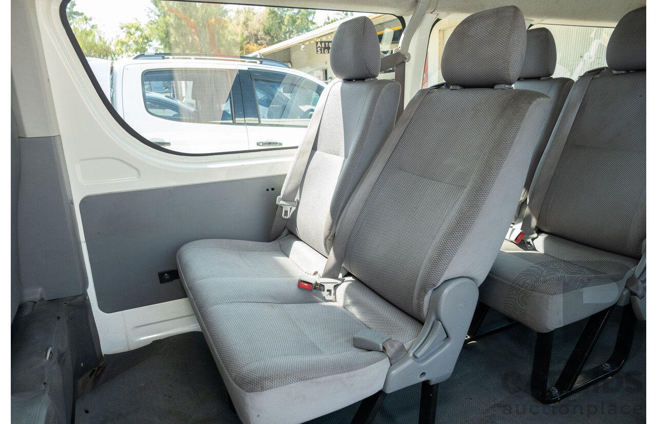 4/2007 Toyota Hiace Commuter KDH223R MY07 Bus White 3.0L Turbo Diesel - 12 Seater