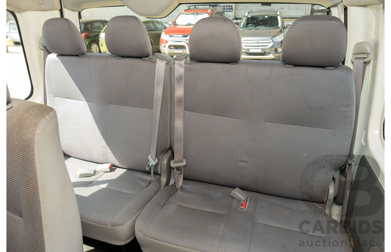4/2007 Toyota Hiace Commuter KDH223R MY07 Bus White 3.0L Turbo Diesel - 12 Seater
