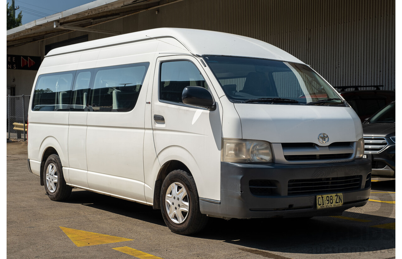 4/2007 Toyota Hiace Commuter KDH223R MY07 Bus White 3.0L Turbo Diesel - 12 Seater