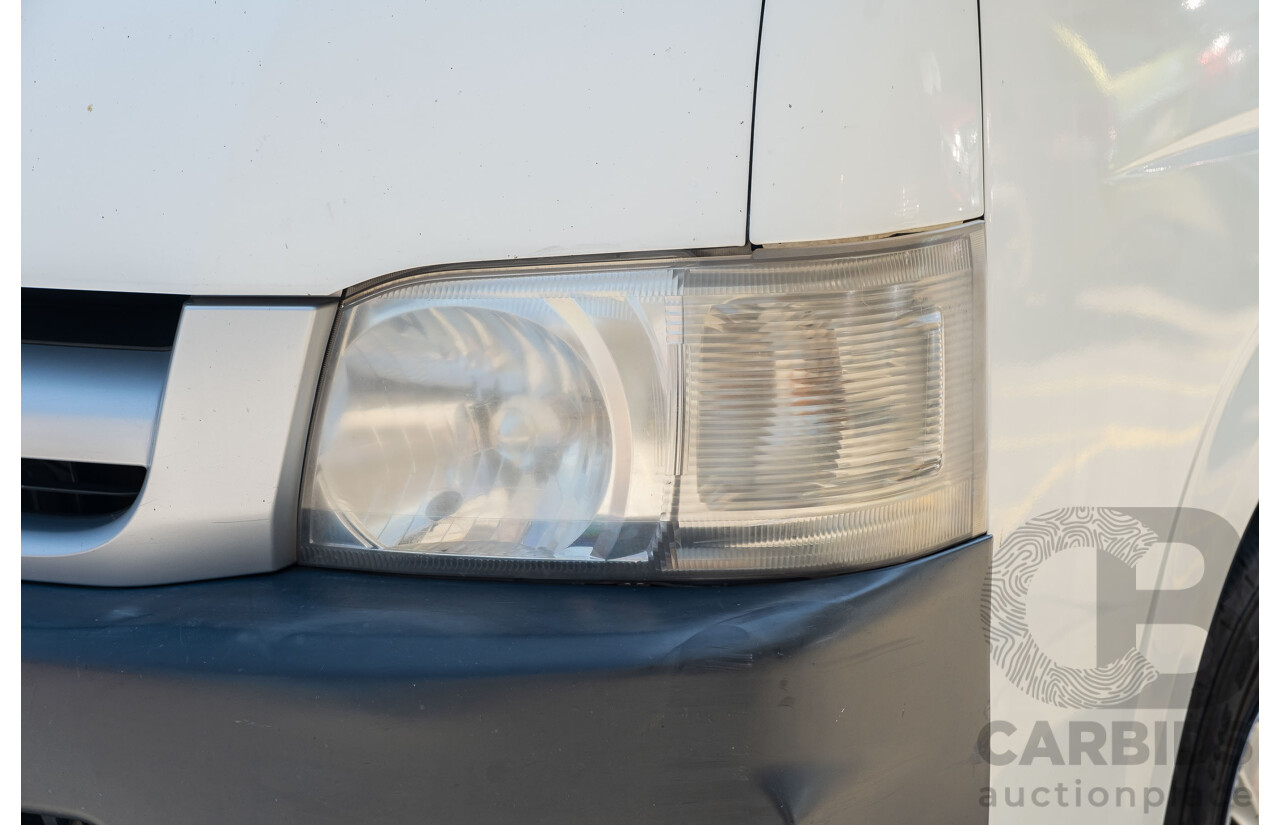 4/2007 Toyota Hiace Commuter KDH223R MY07 Bus White 3.0L Turbo Diesel - 12 Seater