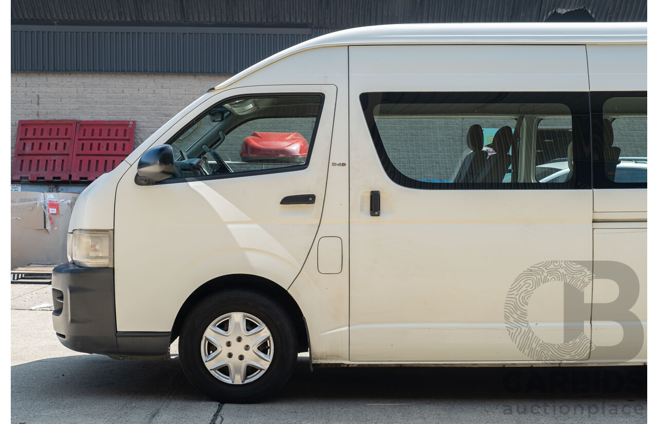 4/2007 Toyota Hiace Commuter KDH223R MY07 Bus White 3.0L Turbo Diesel - 12 Seater