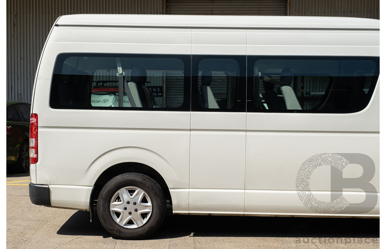 4/2007 Toyota Hiace Commuter KDH223R MY07 Bus White 3.0L Turbo Diesel - 12 Seater