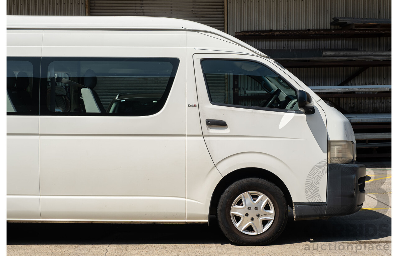 4/2007 Toyota Hiace Commuter KDH223R MY07 Bus White 3.0L Turbo Diesel - 12 Seater