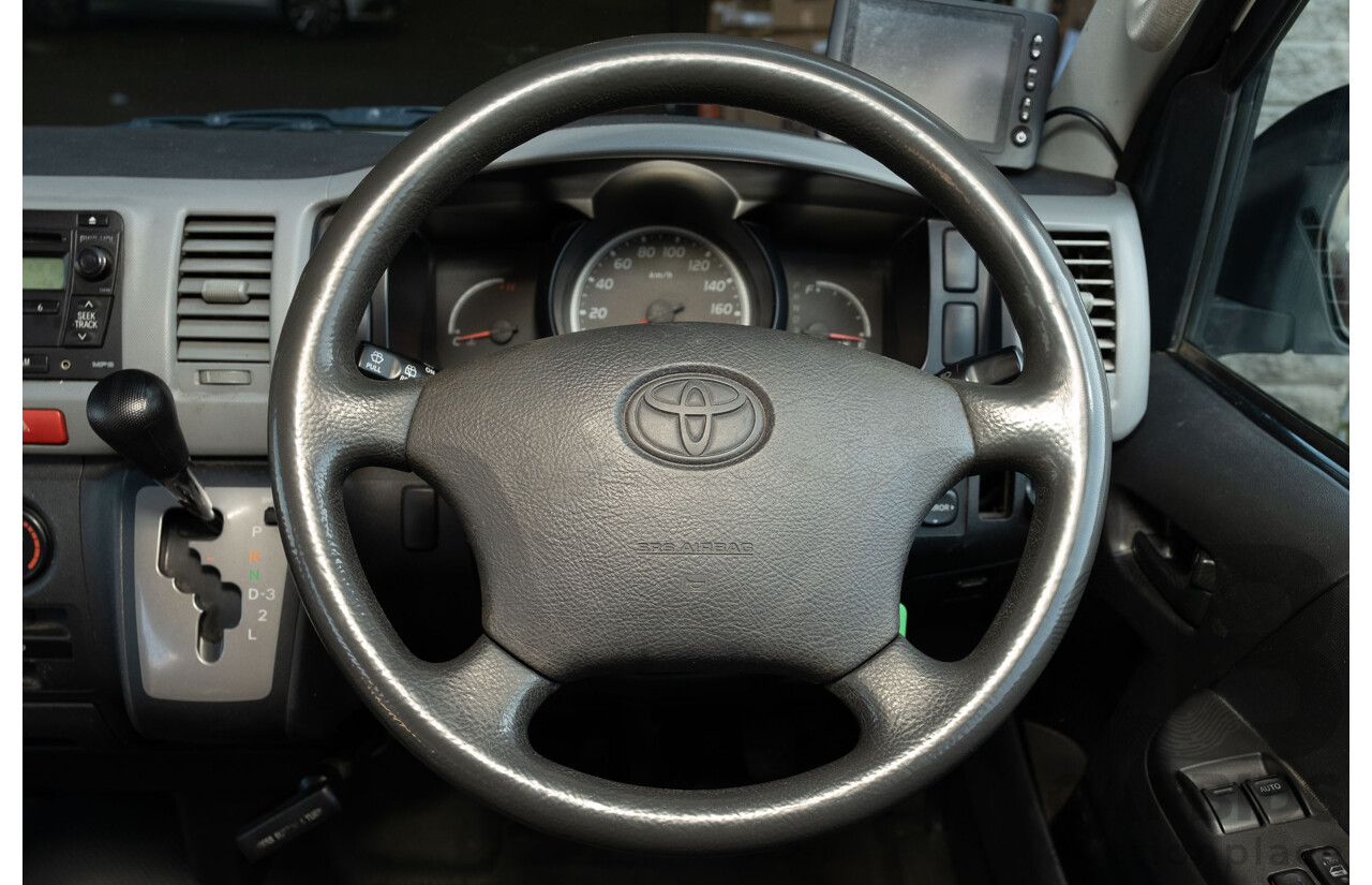 4/2007 Toyota Hiace Commuter KDH223R MY07 Bus White 3.0L Turbo Diesel - 12 Seater