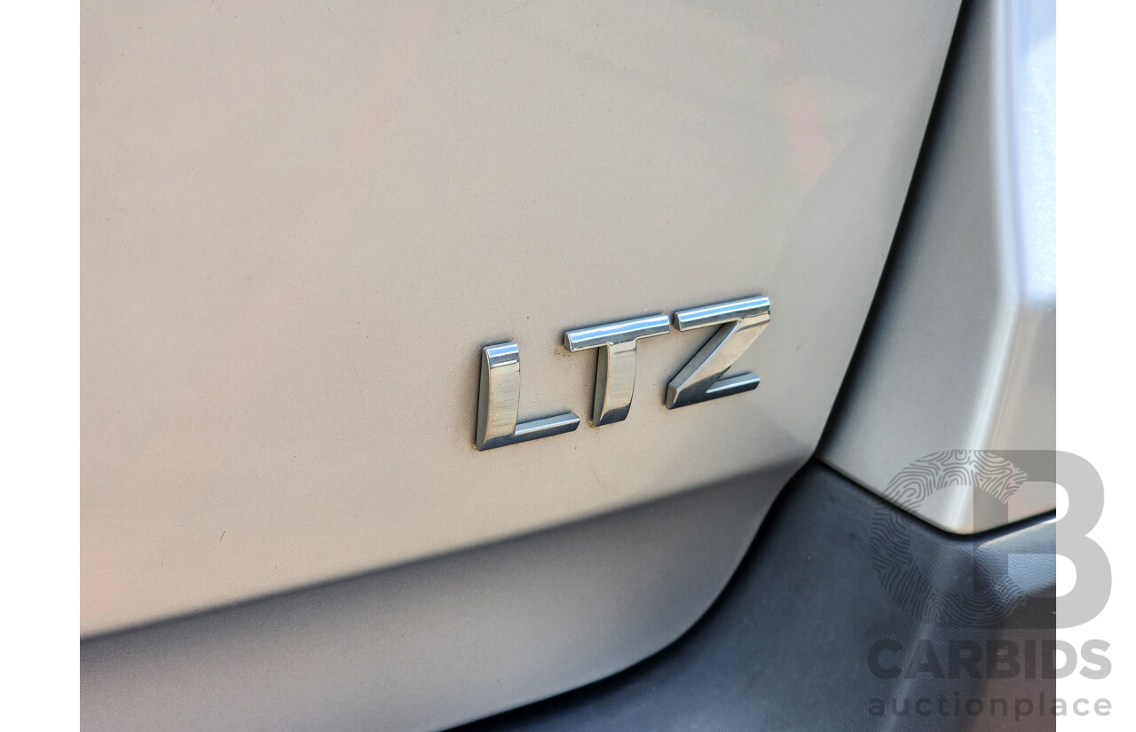 10/2014 Holden Captiva 7 LTZ (AWD) CG MY15 4d Wagon Silver 2.2L Turbo Diesel - 7 Seater