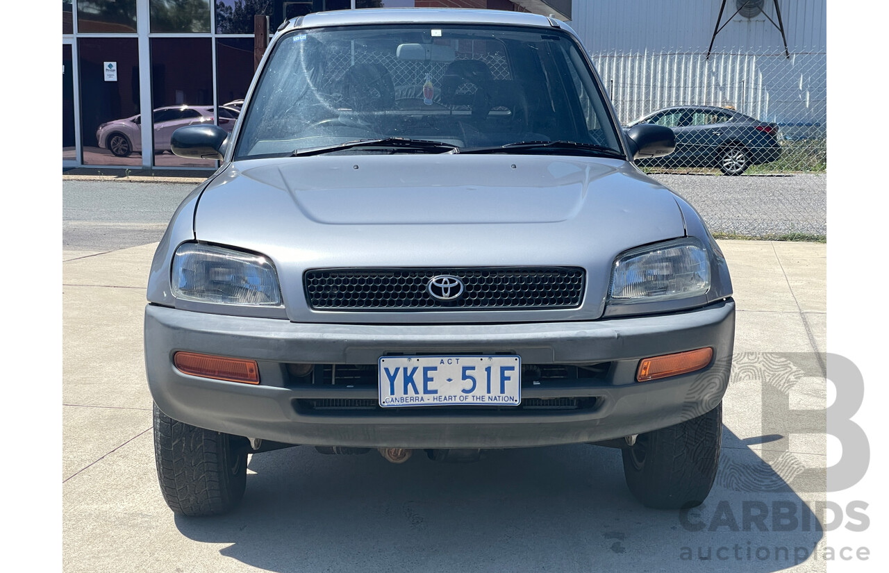 7/1994 Toyota Rav4 (4x4)  Cruiser 2d Hardtop Silver 2.0L