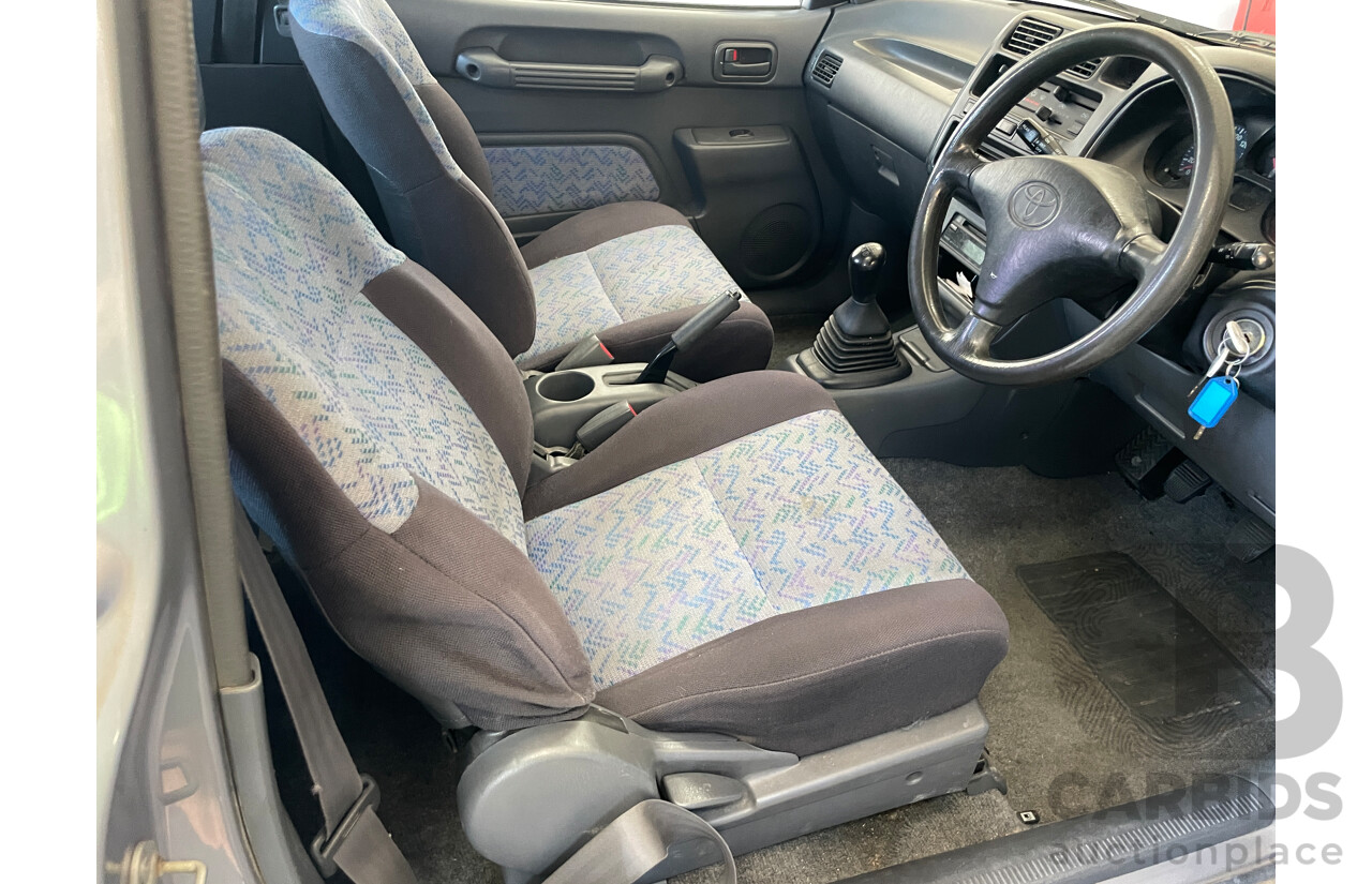 7/1994 Toyota Rav4 (4x4)  Cruiser 2d Hardtop Silver 2.0L