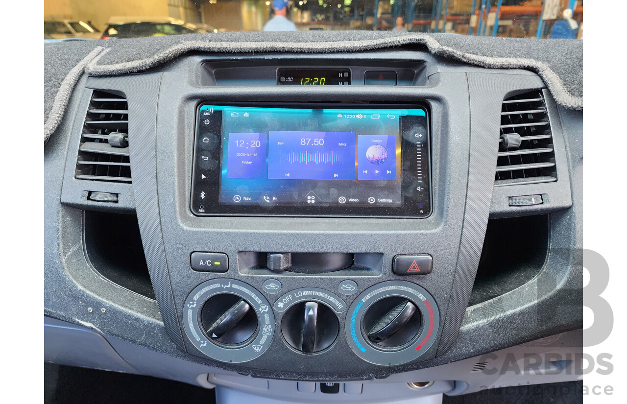 5/2007 Toyota Hilux SR (4x4) GGN25R 07 UPGRADE Dual Cab P/Up White 4.0L