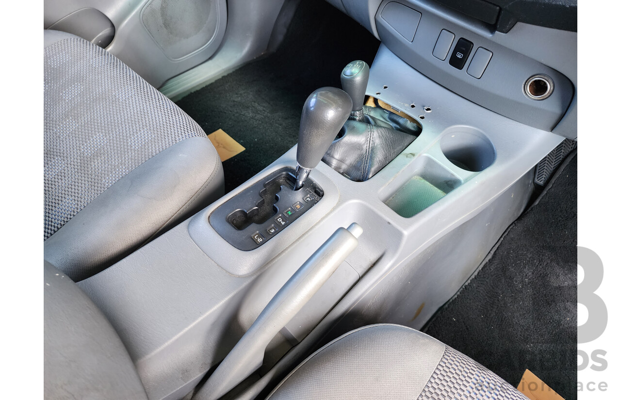 5/2007 Toyota Hilux SR (4x4) GGN25R 07 UPGRADE Dual Cab P/Up White 4.0L