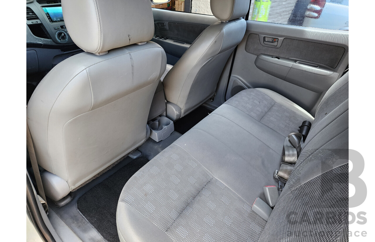 5/2007 Toyota Hilux SR (4x4) GGN25R 07 UPGRADE Dual Cab P/Up White 4.0L
