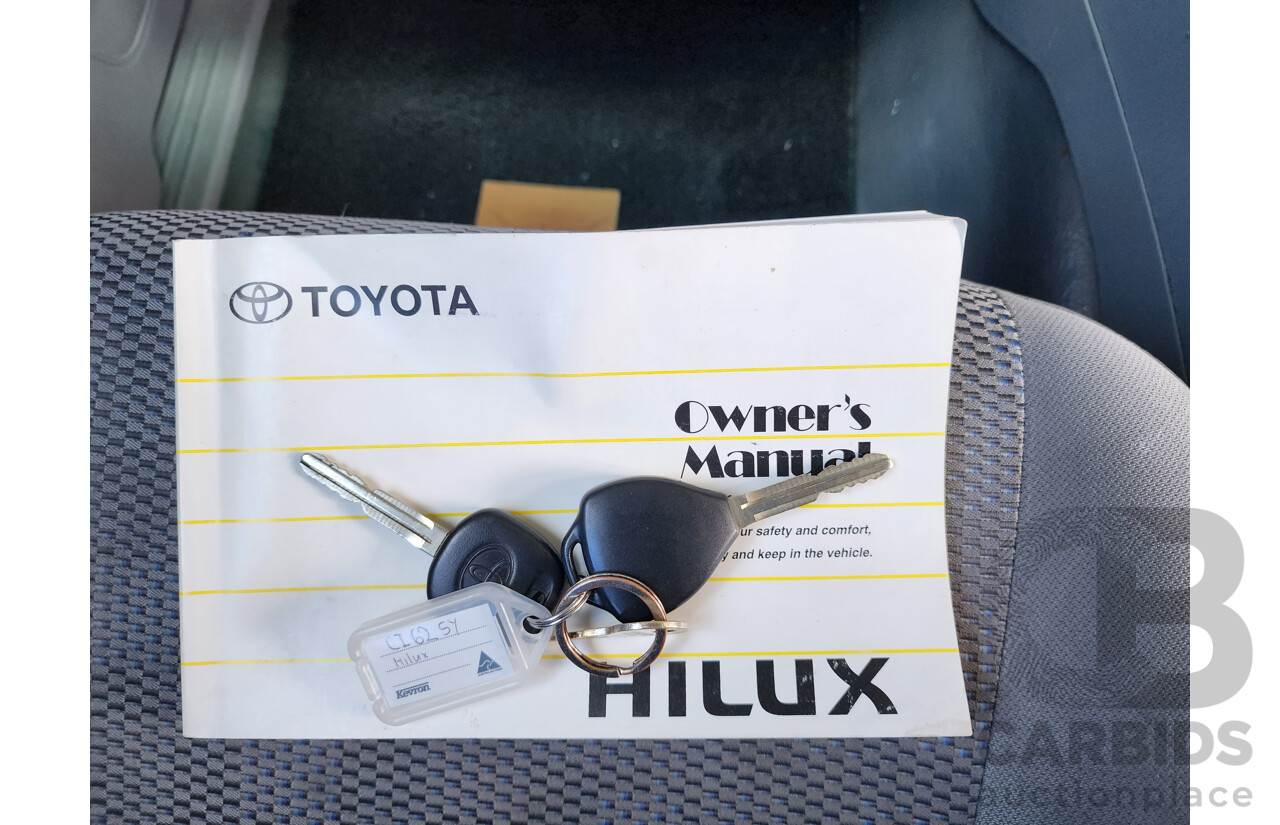 5/2007 Toyota Hilux SR (4x4) GGN25R 07 UPGRADE Dual Cab P/Up White 4.0L