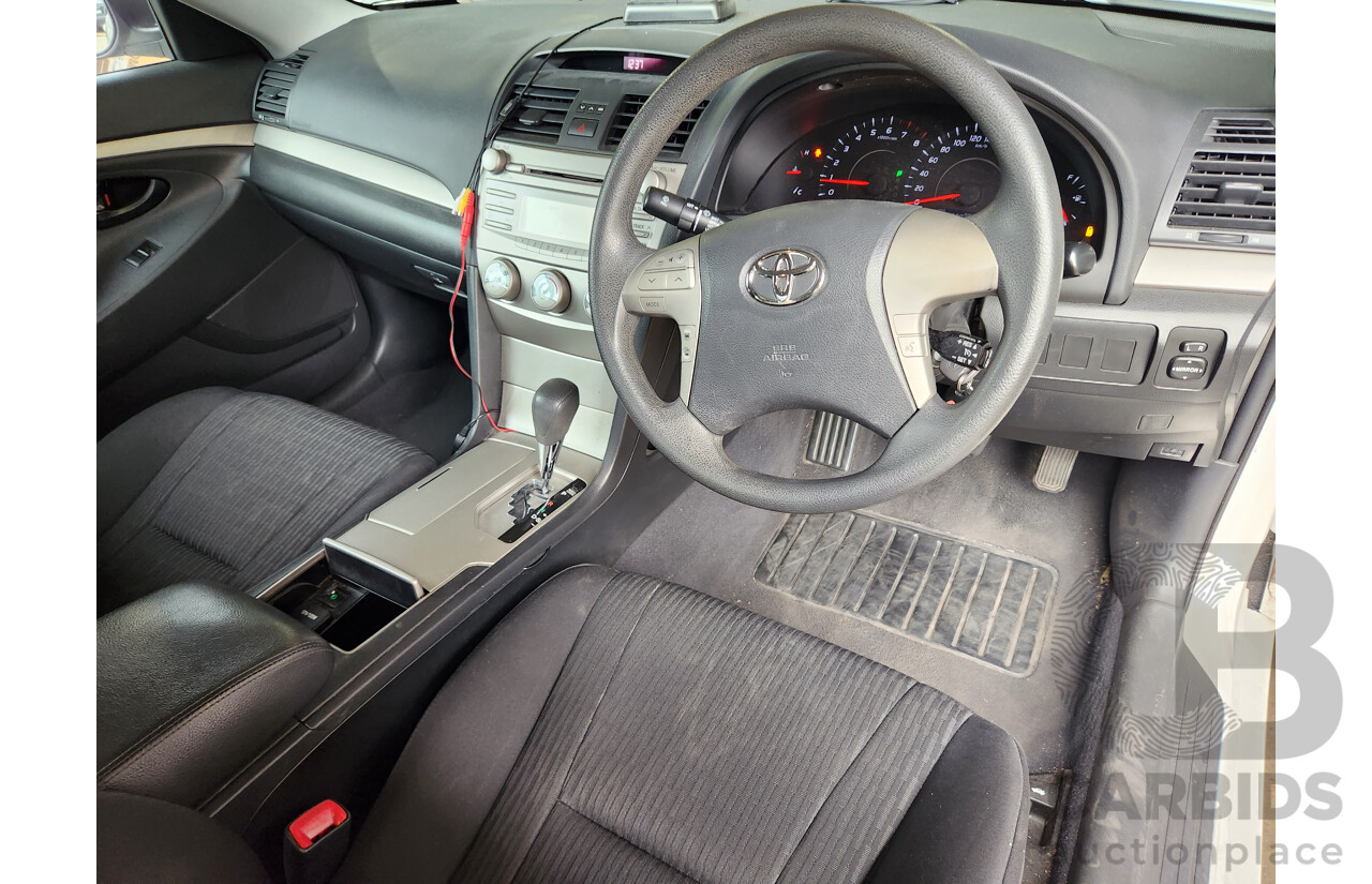 2/2010 Toyota Aurion AT-X GSV40R 09 UPGRADE 4d Sedan Diamond White 3.5L