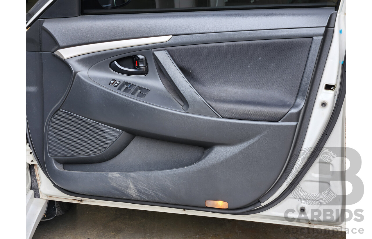 2/2010 Toyota Aurion AT-X GSV40R 09 UPGRADE 4d Sedan Diamond White 3.5L