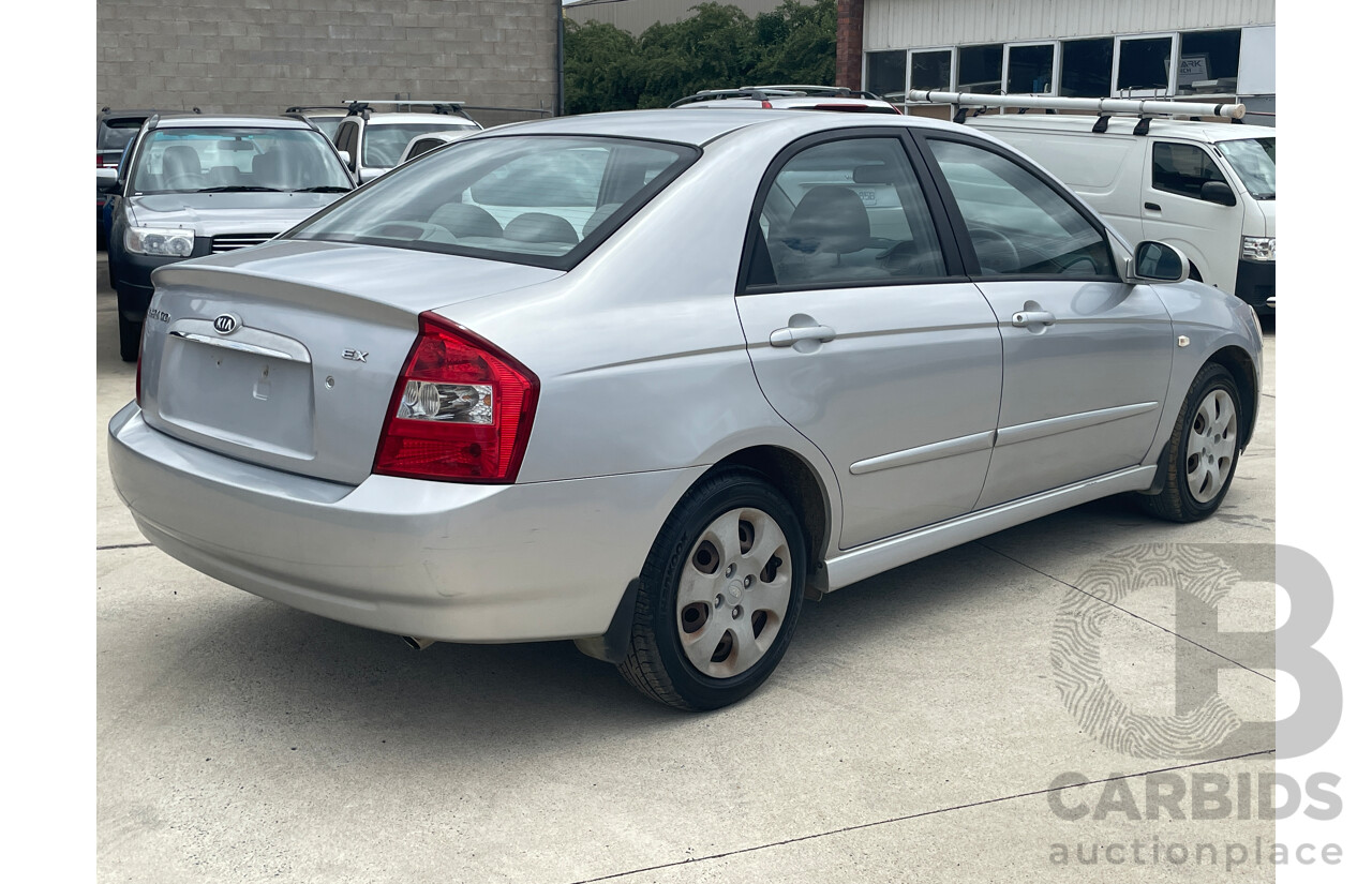 1/2005 Kia Cerato  LD 4d Sedan Silver 2.0L