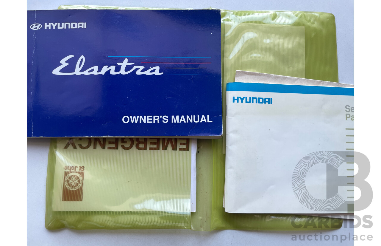 2/1996 Hyundai Lantra GL J2 4d Sedan White 1.8L