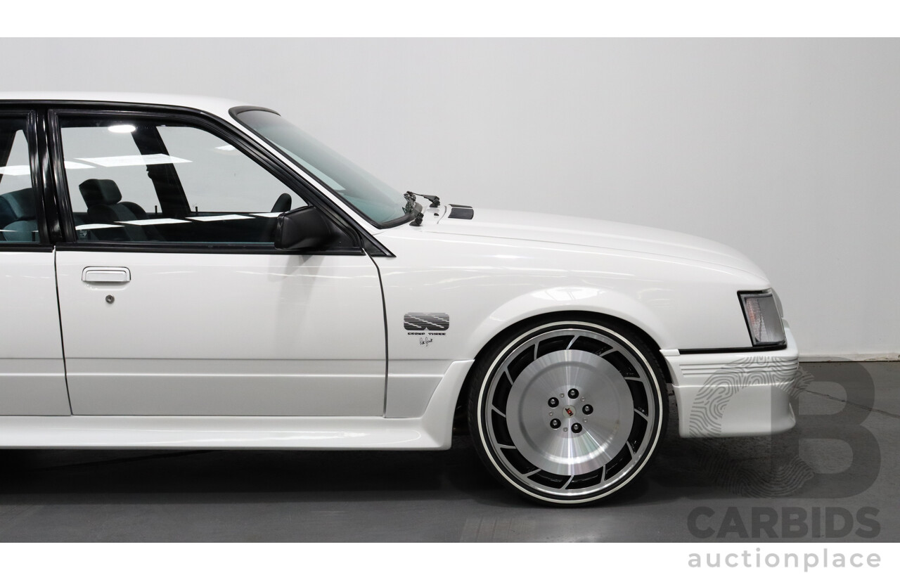 12/1984 Holden Commodore VK Group 3 Replica 4d Sedan White 6.0L V8