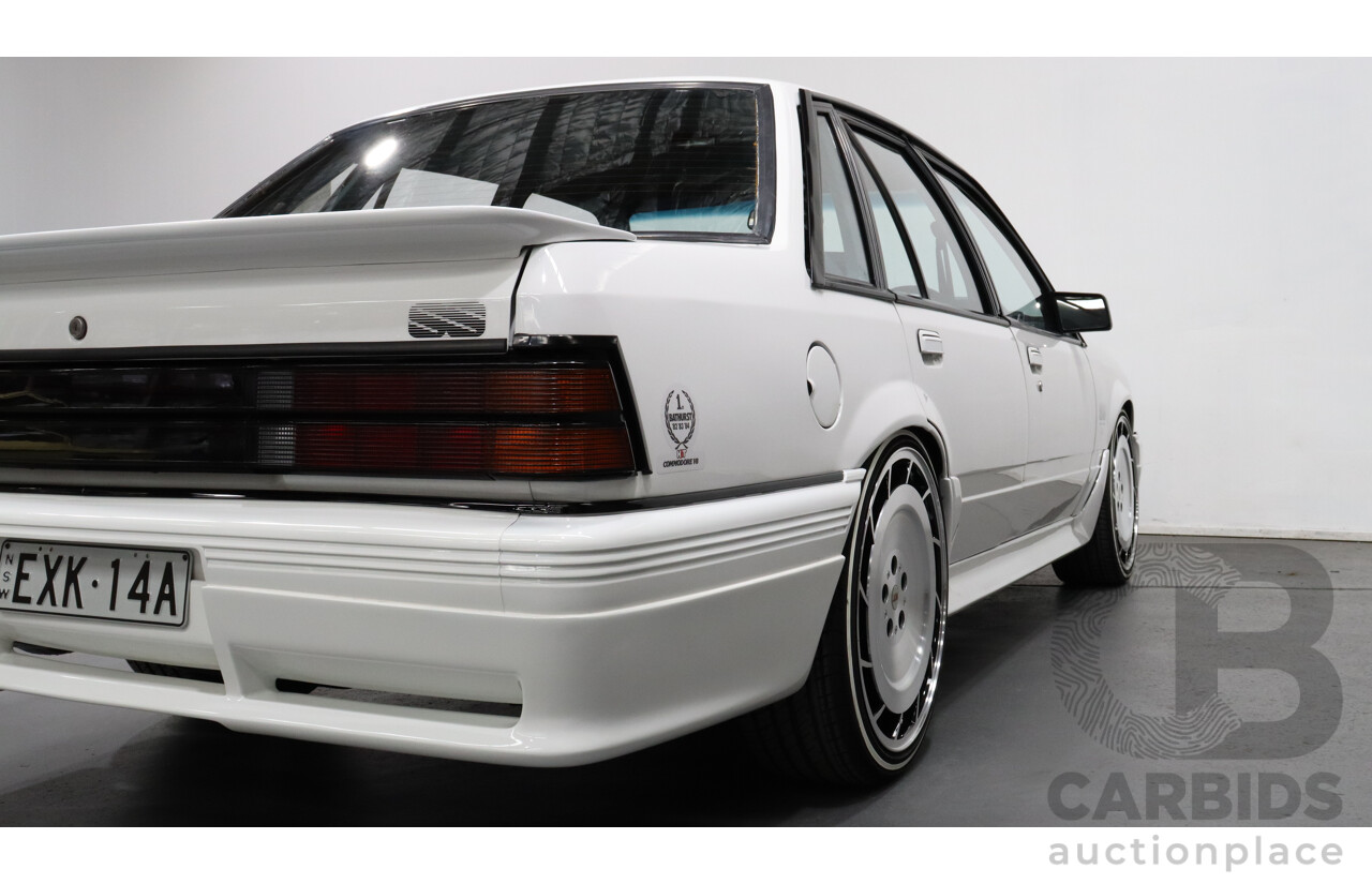 12/1984 Holden Commodore VK Group 3 Replica 4d Sedan White 6.0L V8