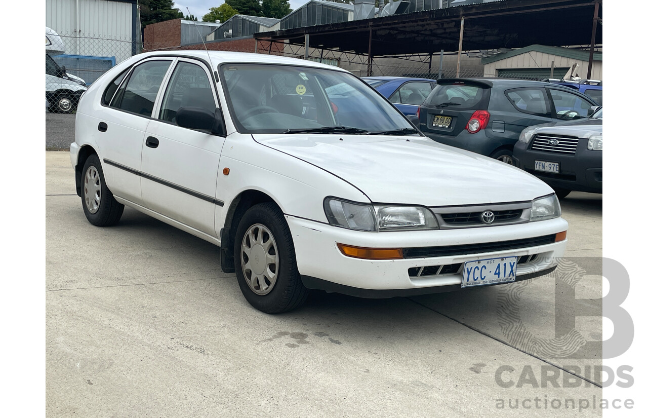 11/1998 Toyota Corolla CSi SECA AE101R 5d Liftback White 1.6L