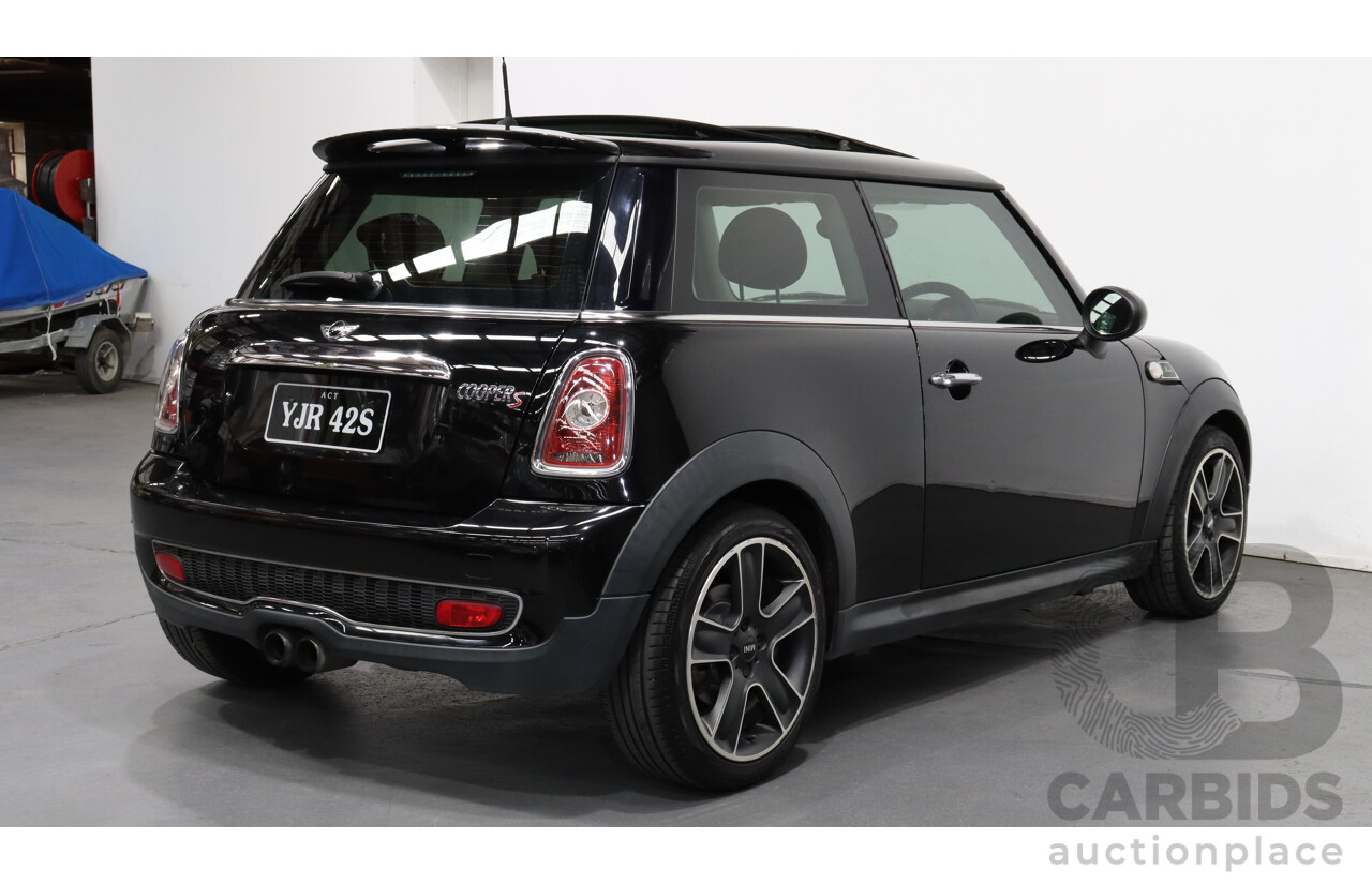 10/2010 Mini Cooper S Mayfair R56 2d Hatchback Black 1.6L Turbo