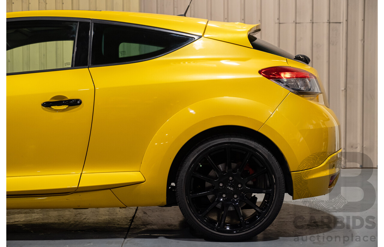 2/2016 Renault Megane RS 275 CUP Premium X95 MY15 3d Hatchback Liquid Yellow Metallic 2.0L Turbo
