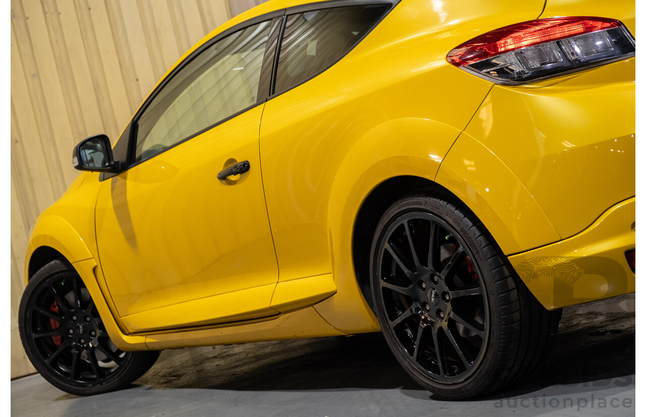 2/2016 Renault Megane RS 275 CUP Premium X95 MY15 3d Hatchback Liquid Yellow Metallic 2.0L Turbo