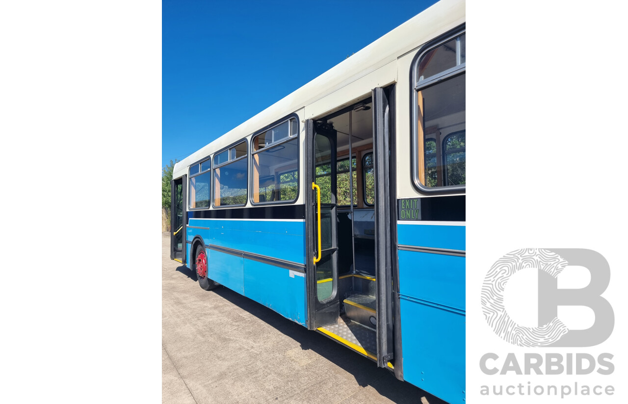 02/1992 Mercedes O405 Volgren Bus 12.0L Diesel (Motorhome Project)