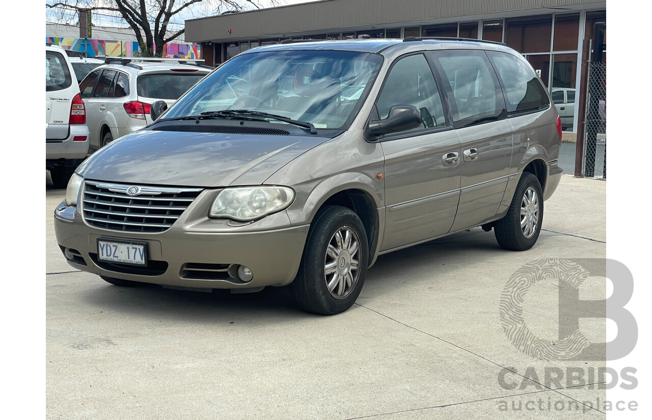 6/2005 Chrysler Grand Voyager Limited RG 05 UPGRADE 4d Wagon Tan 3.3L