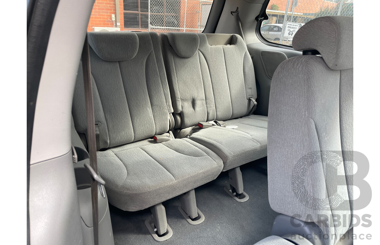 8/2008 Kia Grand Carnival (EX) VQ 4d Wagon Silver 3.8L