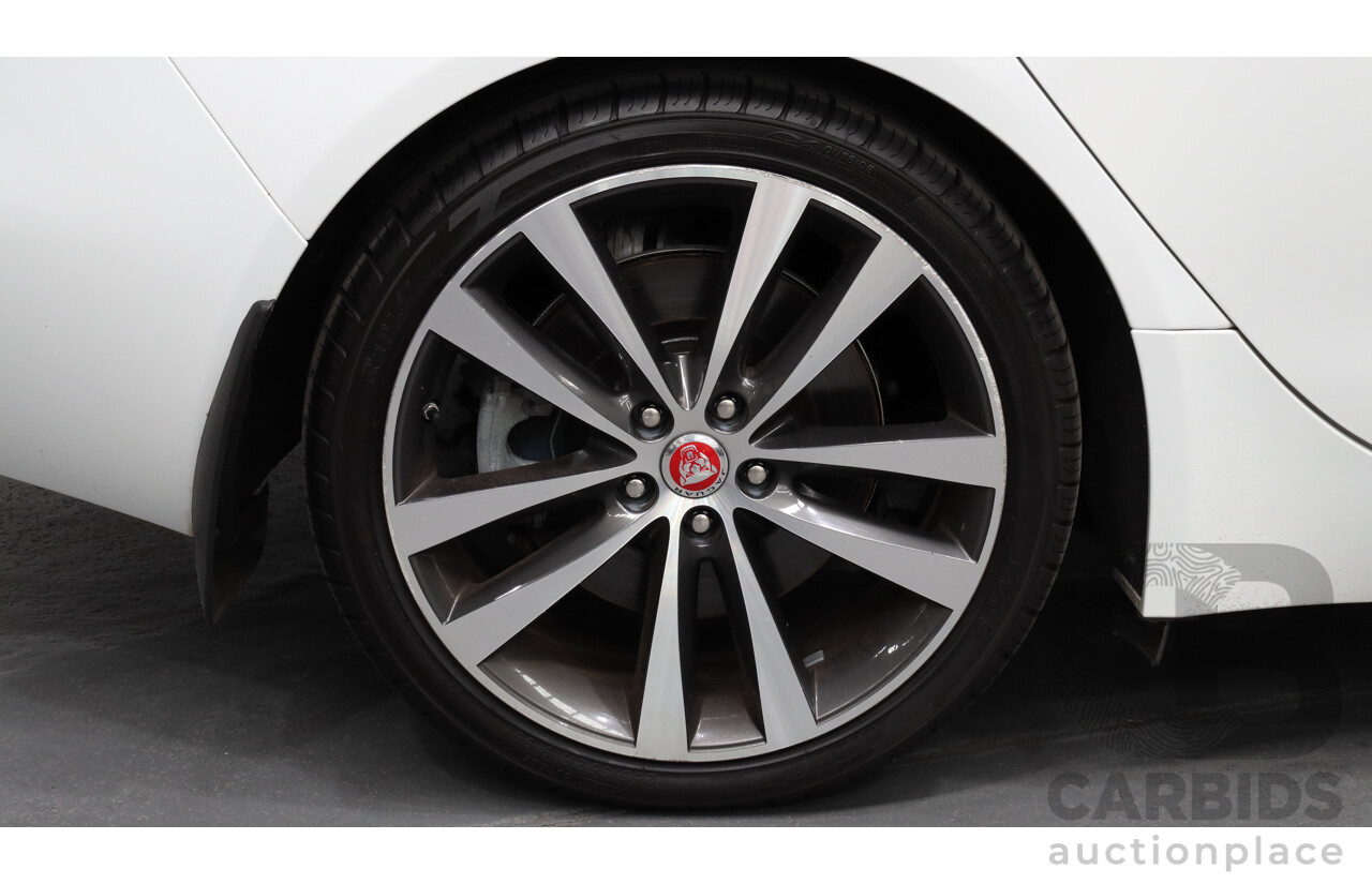 3/2017 Jaguar XE 20t Prestige  4d Sedan White 2.0L Turbo
