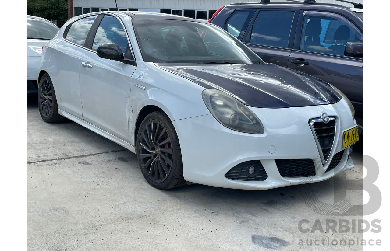 1/2011 Alfa Romeo Giulietta QV 1750 TBi  5d Hatchback White 1.7L - Stat W/O