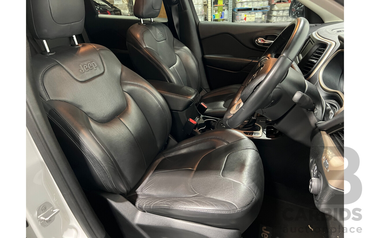 9/2016 Jeep Cherokee Longitude (4x4) KL 4d Wagon White 3.2L V6