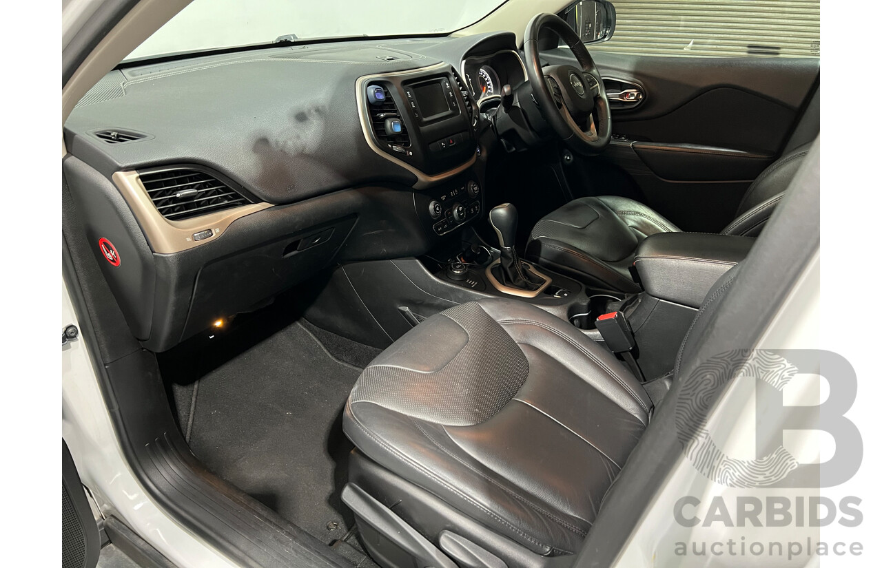 9/2016 Jeep Cherokee Longitude (4x4) KL 4d Wagon White 3.2L V6