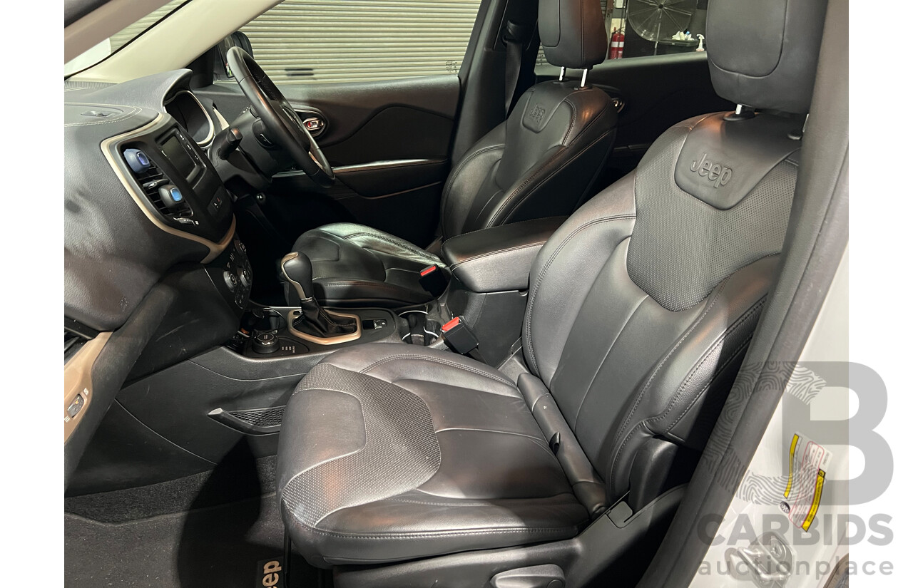 9/2016 Jeep Cherokee Longitude (4x4) KL 4d Wagon White 3.2L V6