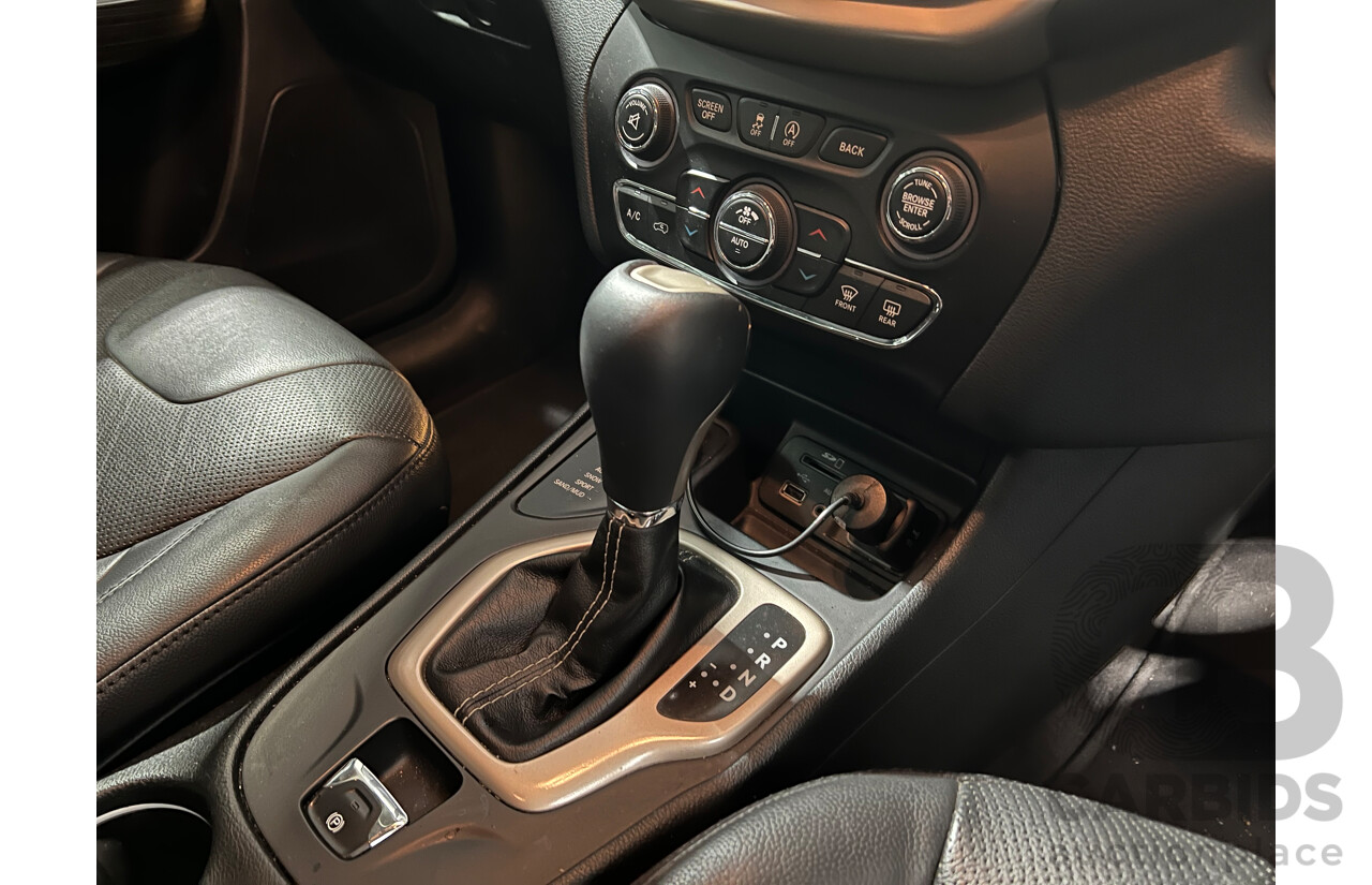 9/2016 Jeep Cherokee Longitude (4x4) KL 4d Wagon White 3.2L V6