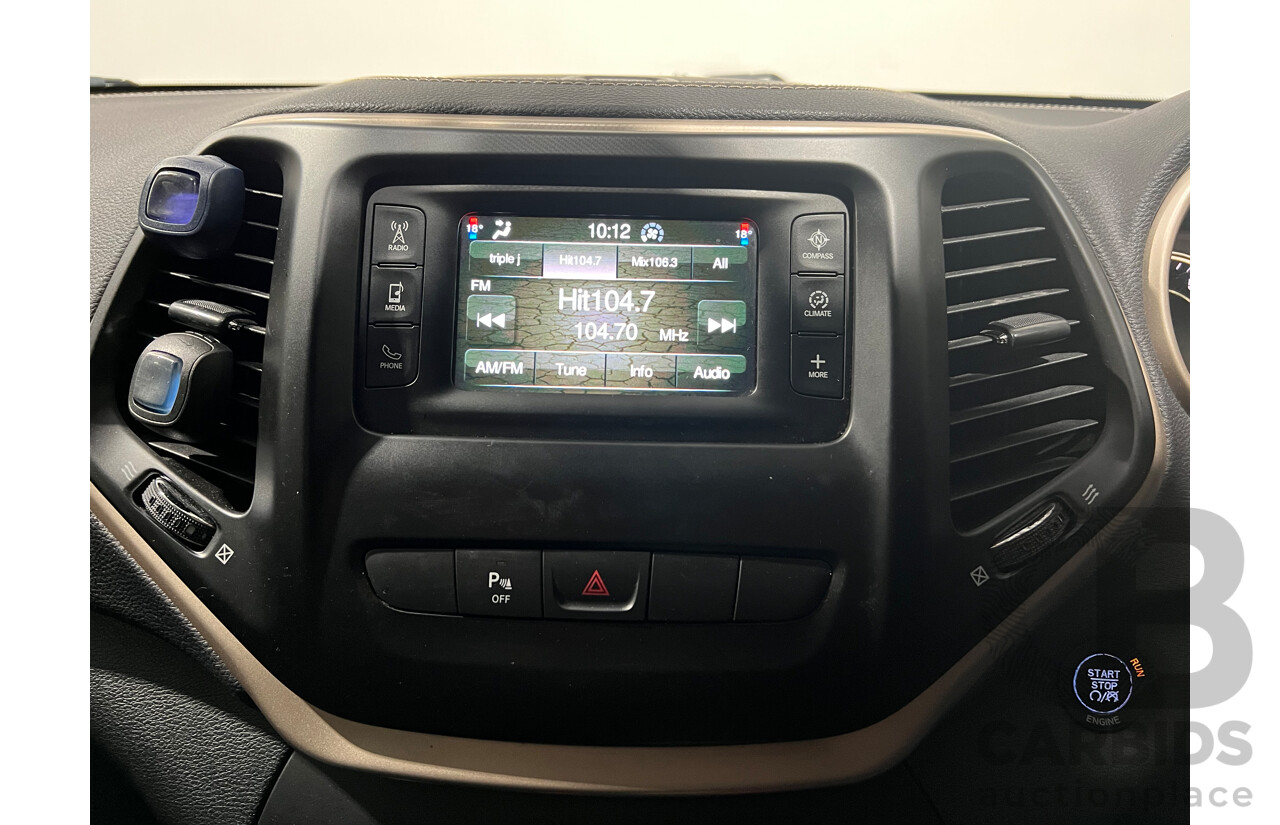 9/2016 Jeep Cherokee Longitude (4x4) KL 4d Wagon White 3.2L V6