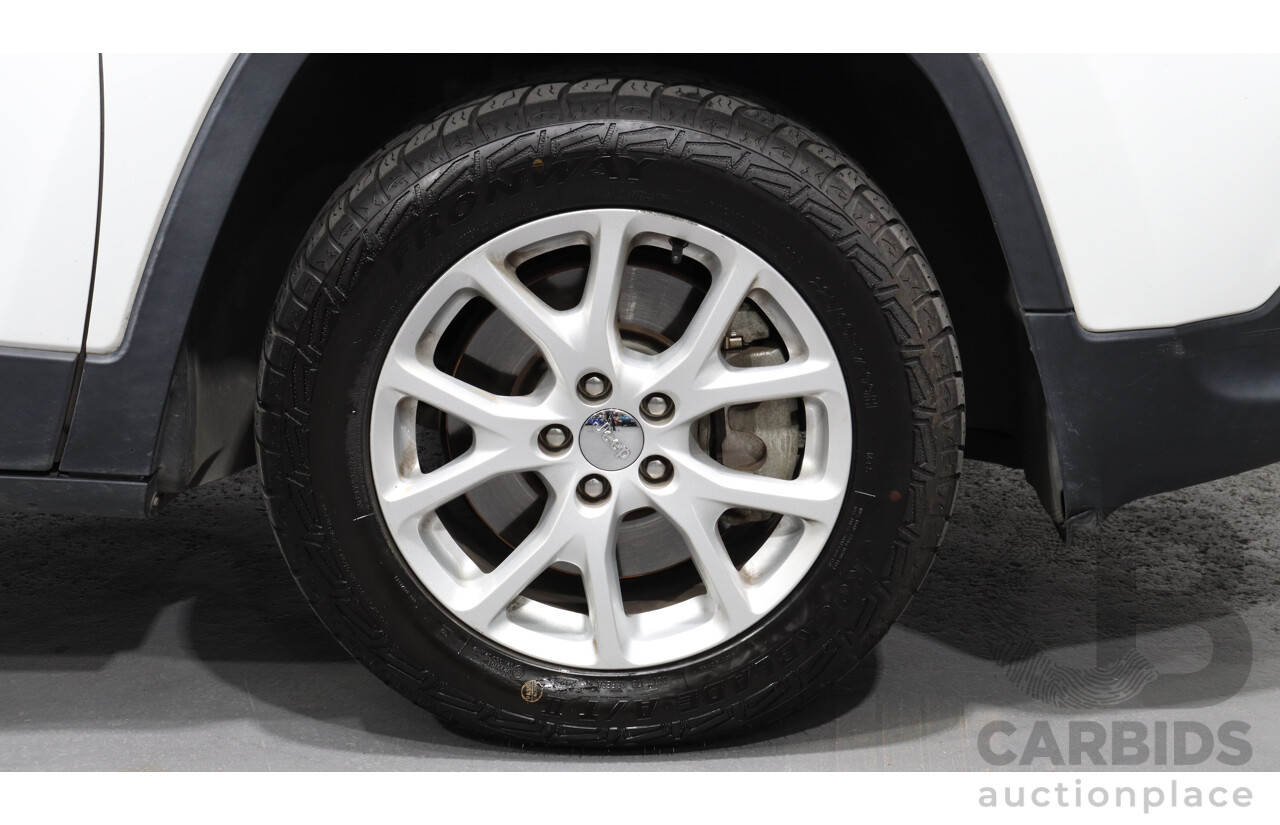 9/2016 Jeep Cherokee Longitude (4x4) KL 4d Wagon White 3.2L V6