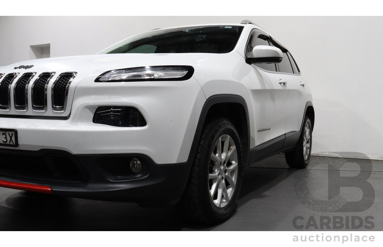 9/2016 Jeep Cherokee Longitude (4x4) KL 4d Wagon White 3.2L V6