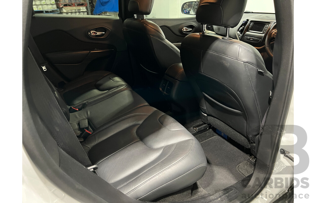 9/2016 Jeep Cherokee Longitude (4x4) KL 4d Wagon White 3.2L V6