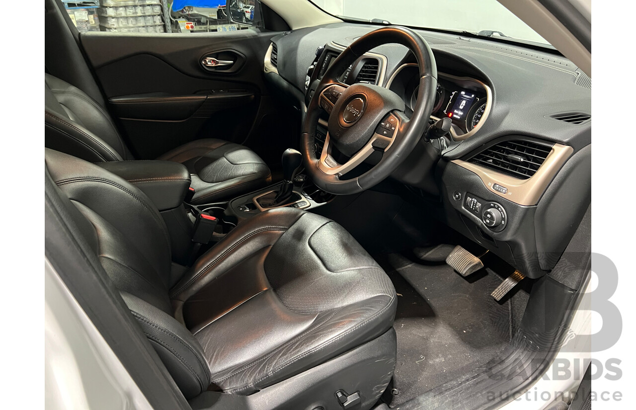 9/2016 Jeep Cherokee Longitude (4x4) KL 4d Wagon White 3.2L V6