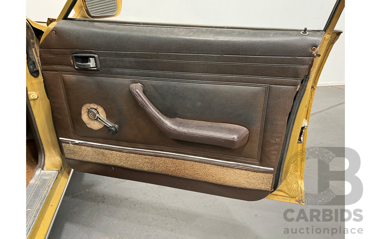 12/1974 Ford Fairmont  XB 4d Sedan Gold / White 250ci 6 Cylinder