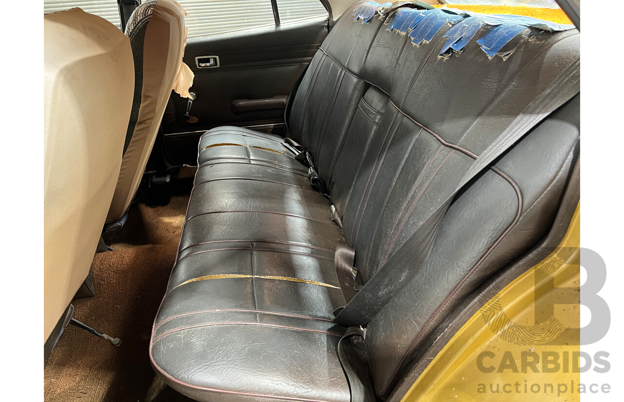 12/1974 Ford Fairmont  XB 4d Sedan Gold / White 250ci 6 Cylinder